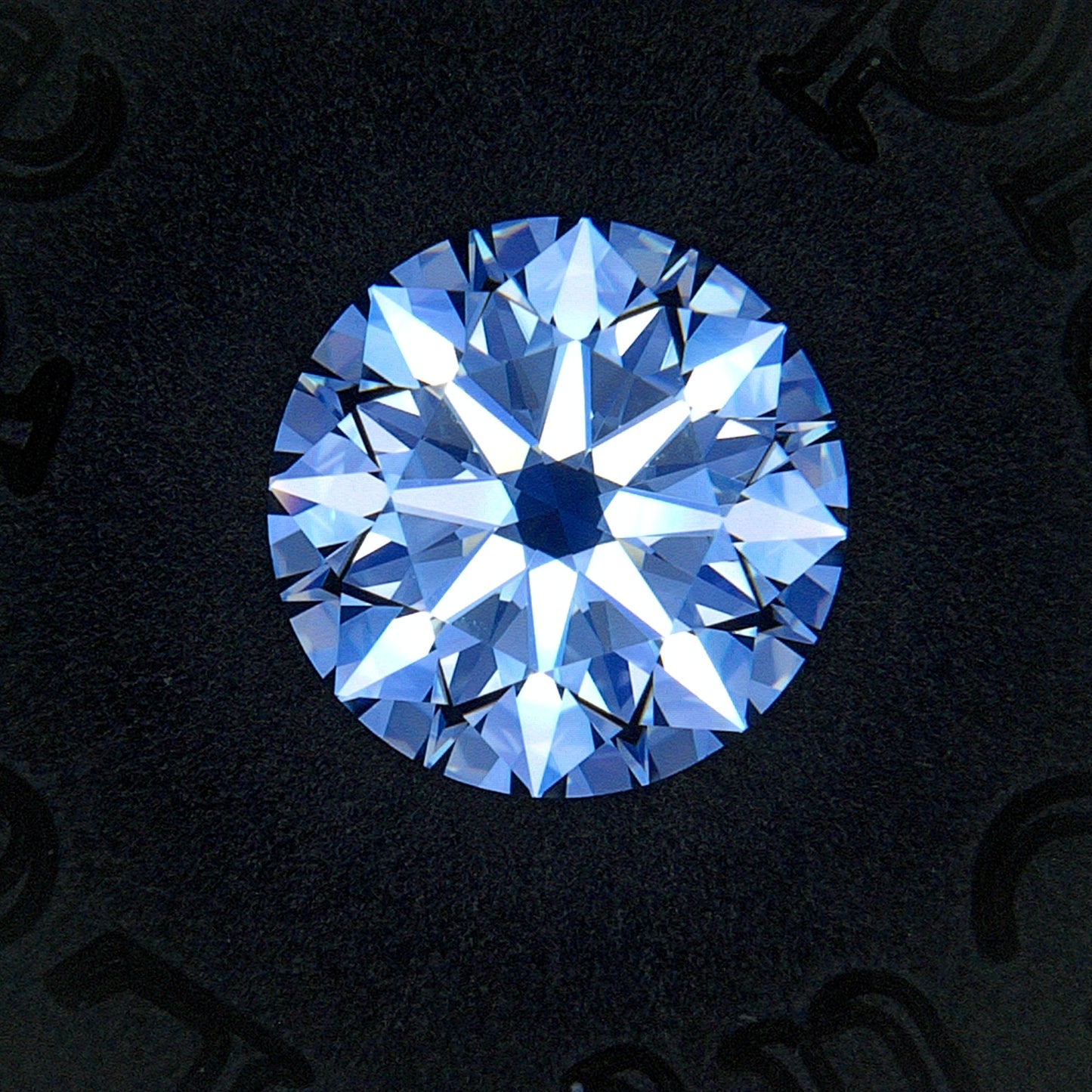 1.09 CARAT Round