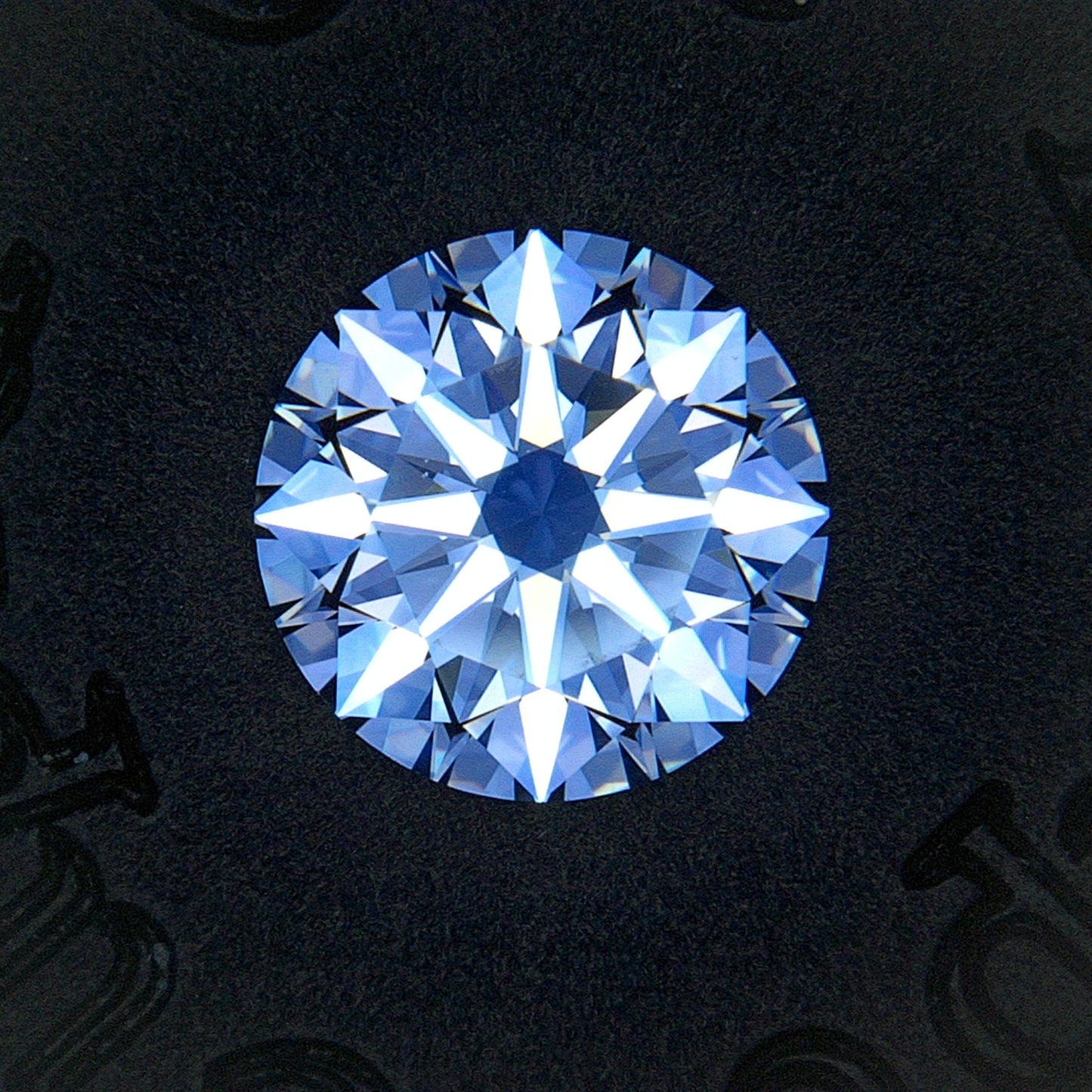 1.05 CARAT Round