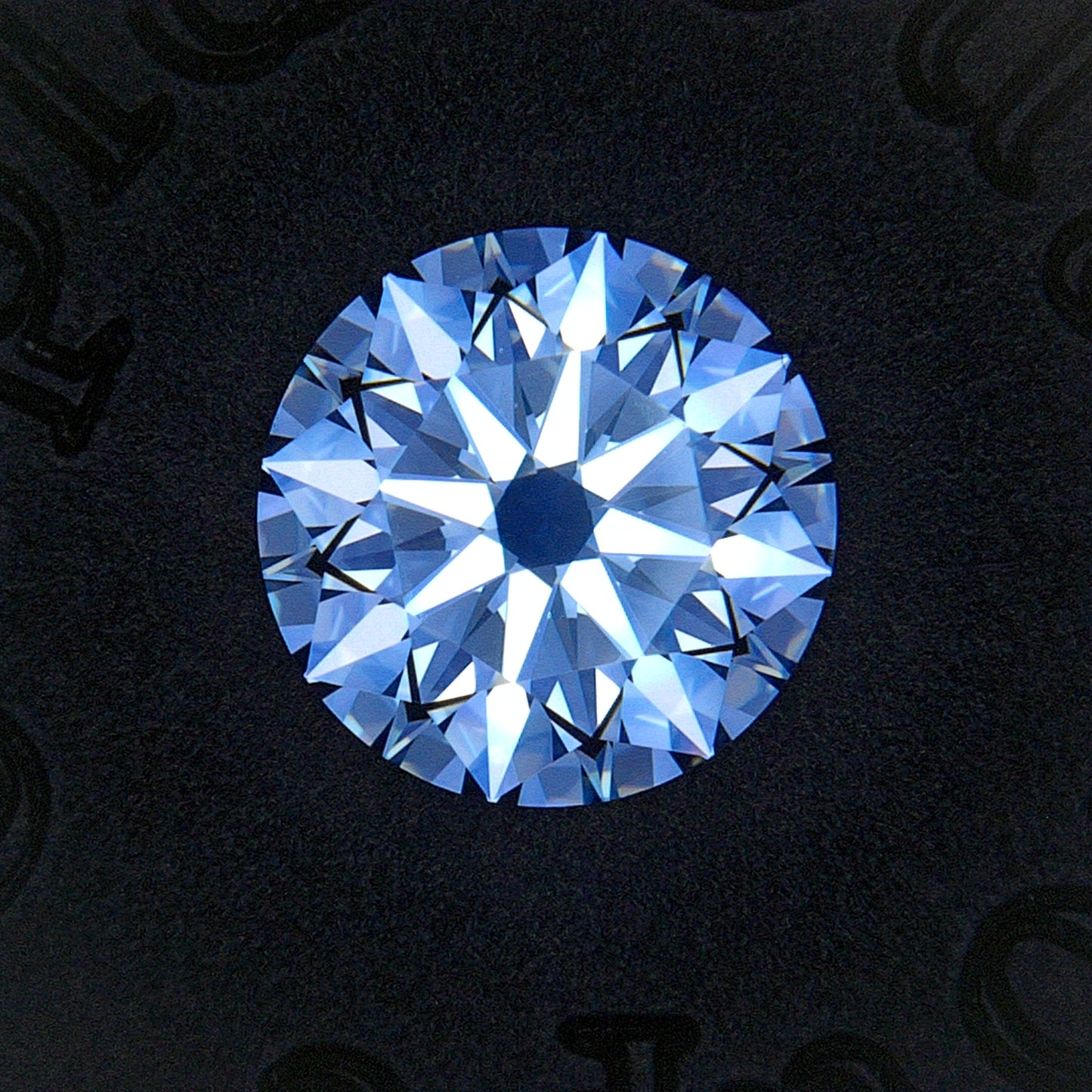 1.08 CARAT Round