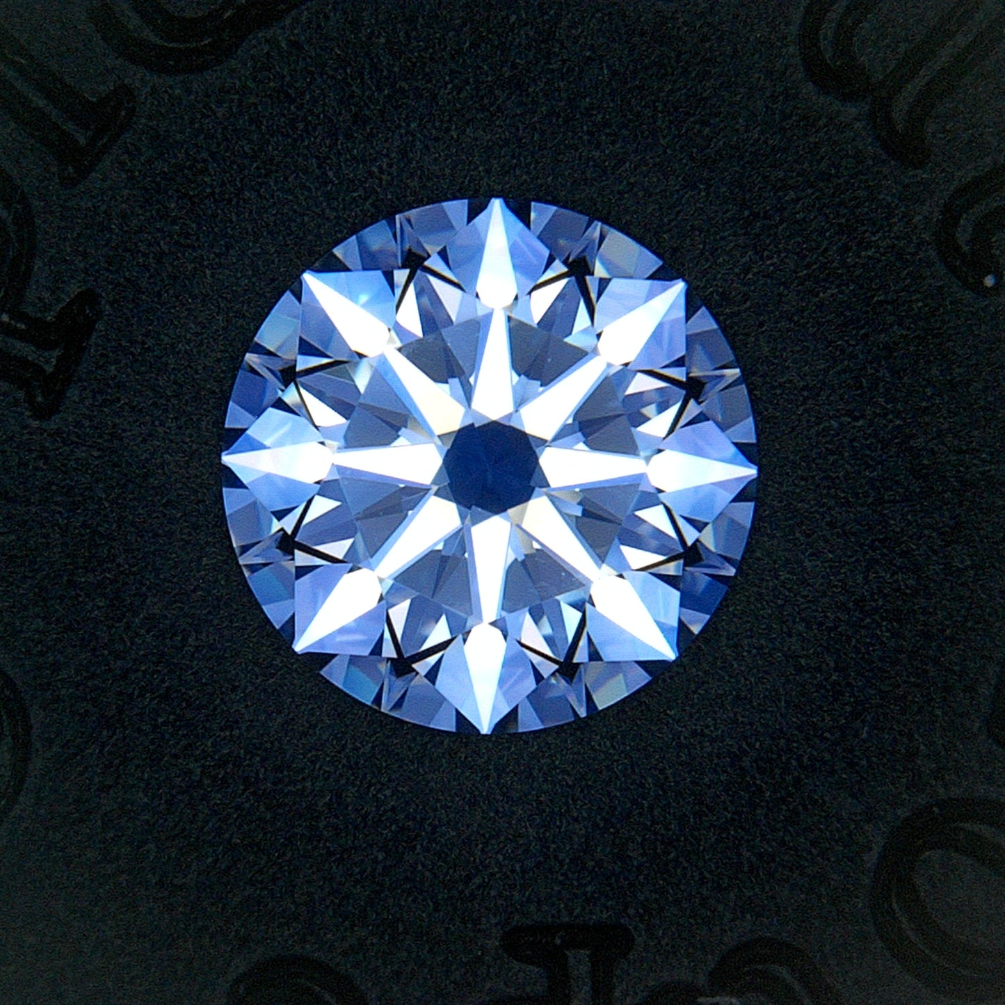 1.09 CARAT Round